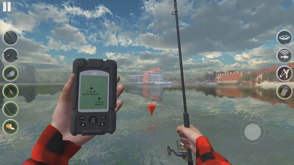 Sonda de mão com ecrã verde erguida sobre o lago, boia vermelha na água e cana à direita, em Ultimate Fishing Simulator